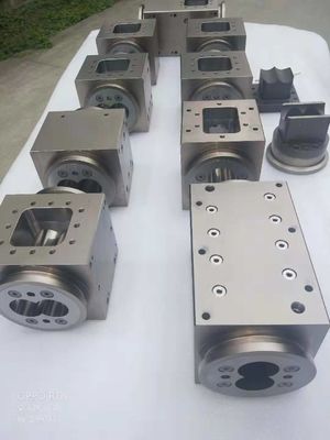 Berstoff ZE 82 Extruder Schneckenzylinder