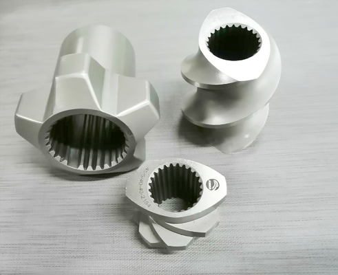 High Wear Twin Plastic Extruder Schraubelemente mit Vakuumlöschbehandlung Einzelflug Schaufel Segmente